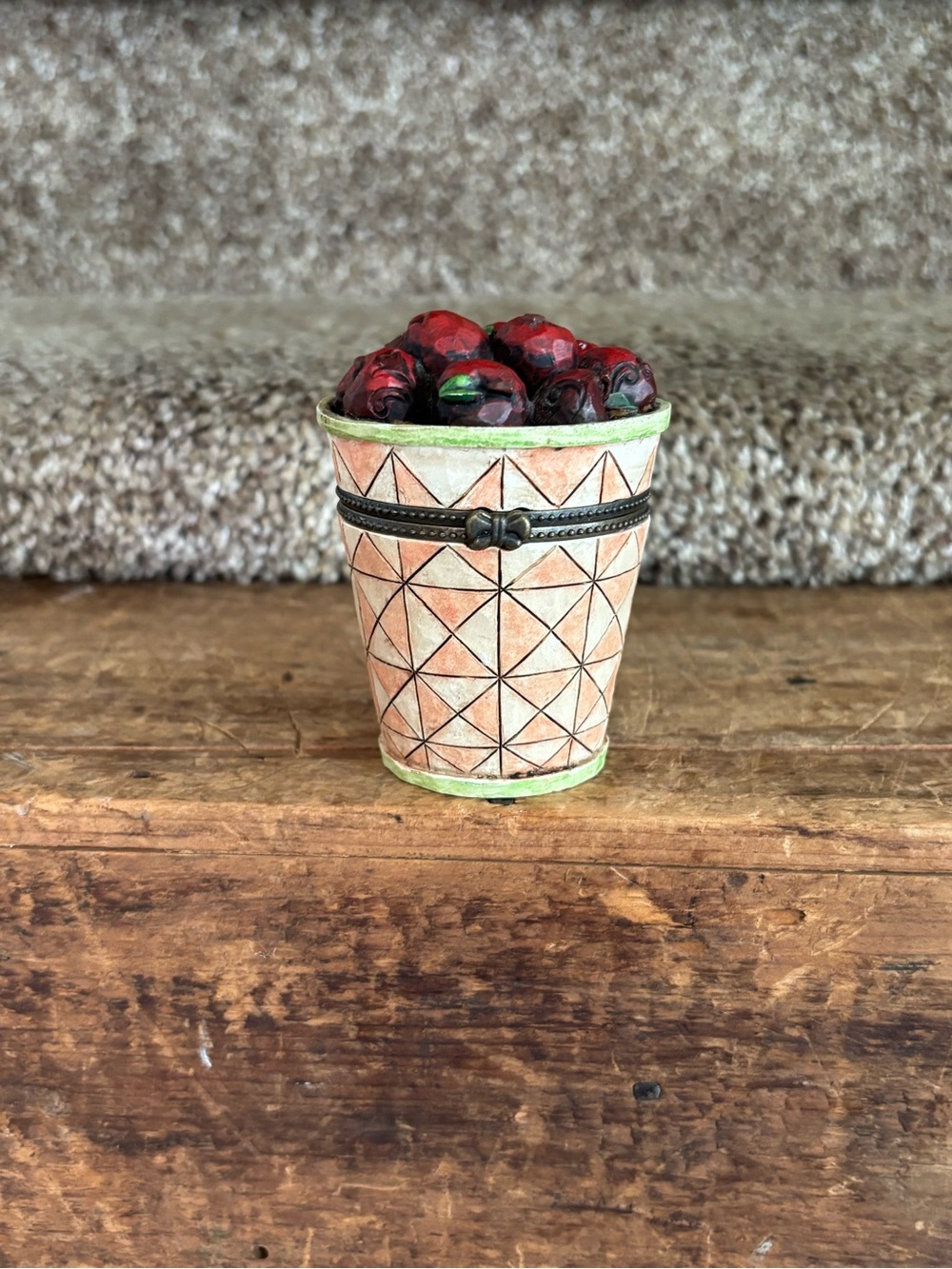 Jim shore trinket box